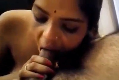 Watch neighbor lady gives an Indian blowjob to her Desi