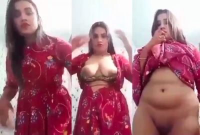 Watch BF girl shows her boobs and ass to striptease her Sexy