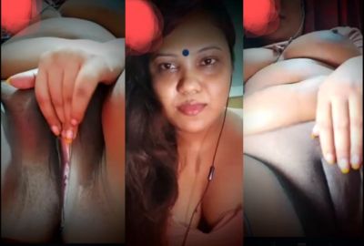 Watch sex milf shows boobs and pussy on Desi video call Kolkata