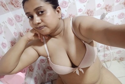 Watch stepmom chuda chudi of a pervert and his chubby Bangla