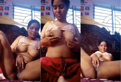 Watch pussy nude Bhabhi shows her milky boobs and wet Desi