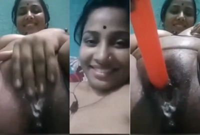 Watch toy Aunty xxx video of a lady masturbating with a sex Tamil