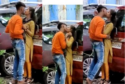 Watch area couples erotic romance in a public Desi