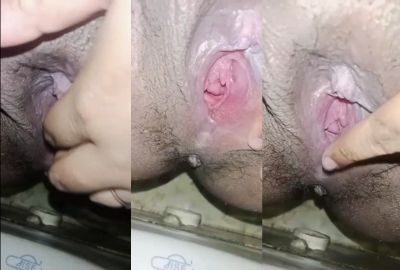 MMS aunty plays with her wet pussy in Tamil aunty sex Desi