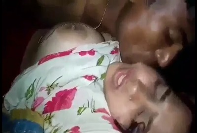 MMS girl lets a poor guy fucks her pussy in desi xxx Hot