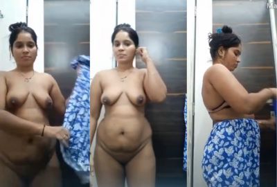 MMS milf shows her hanging boobs in Indian sex Desi