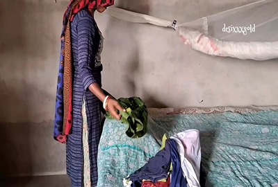 sex fucks Bhabhi and cums in her chut in Desi Devar