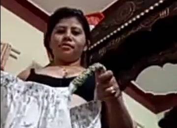 Yoni show Desi clip