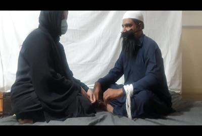 Fakir lies and fucks Pakistani milf