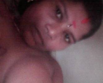 Pussy show Indian aunty