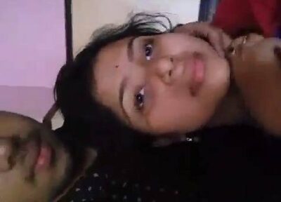 Kiss and fondling Indian MMS -> Fondling and kissing