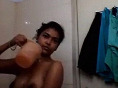 Girl taking naked bath Mallu Kannur video