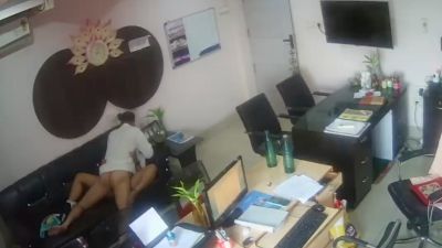 Old man fucking a girl on a couch Office xxx MMS