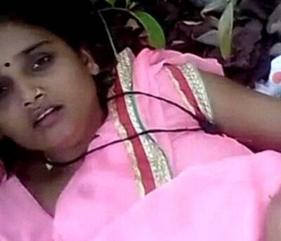 Sex in open field with bhabhi servant