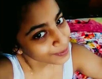 Nude selfie Tamil ponnu